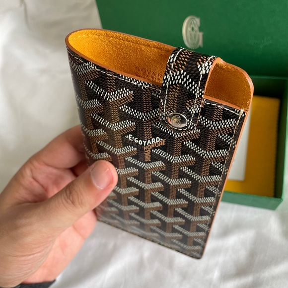 Brand NEW Goyard Sunglasses Case with strap. - Picture 6 of 9
